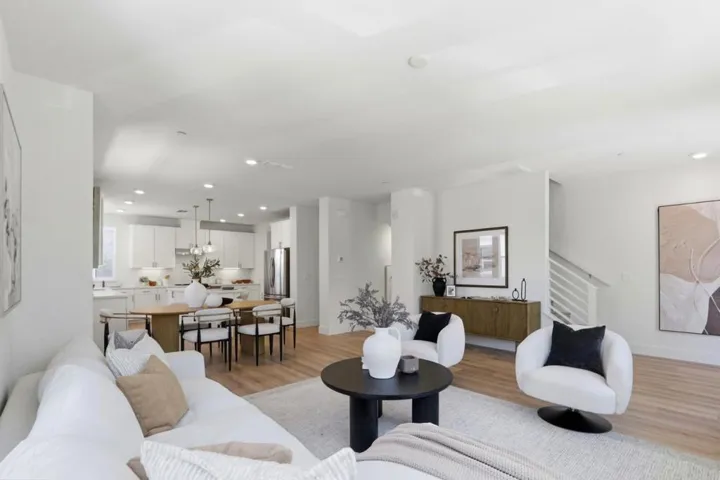 552 Galt Terrace 4, Sunnyvale, California 94085
