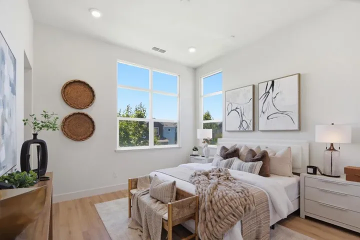 552 Galt Terrace 4, Sunnyvale, California 94085