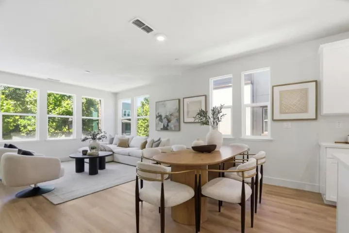 552 Galt Terrace 4, Sunnyvale, California 94085