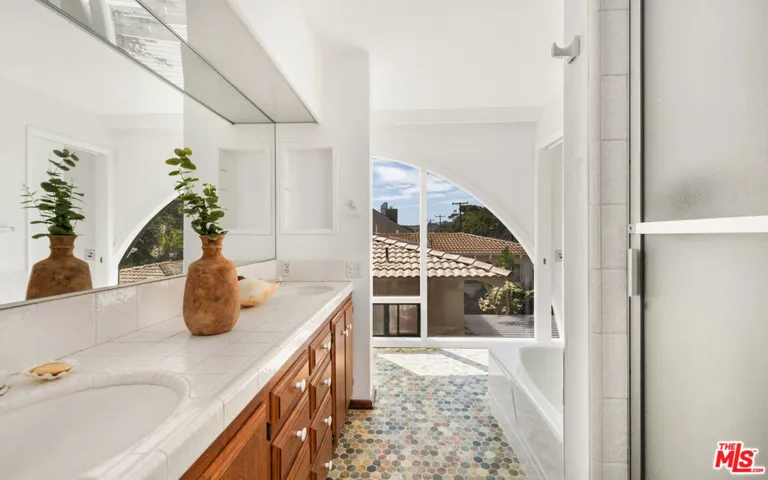 26902 Malibu Cove Colony Drive, Malibu, California 90265