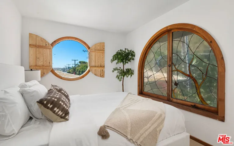 26902 Malibu Cove Colony Drive, Malibu, California 90265