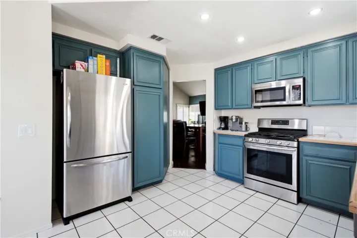 4043 E Avenue R12, Palmdale, California 93552