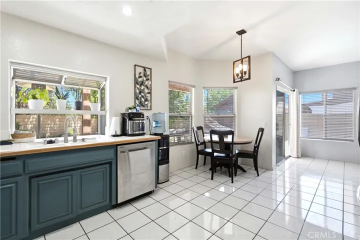 4043 E Avenue R12, Palmdale, California 93552