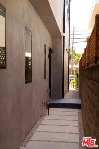 2411 Abbot Kinney Boulevard, Los Angeles, California 90291