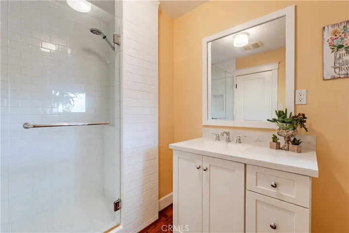 Full Bathroom.