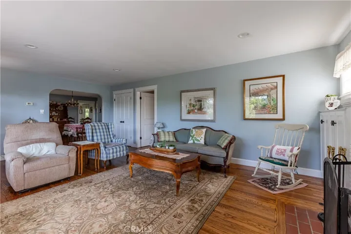 1121 Vista Way, Oceanside, California 92054