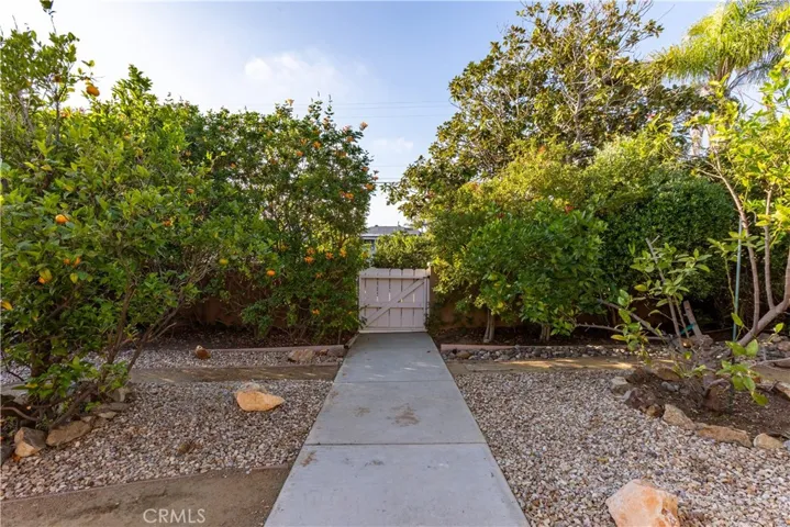 1121 Vista Way, Oceanside, California 92054