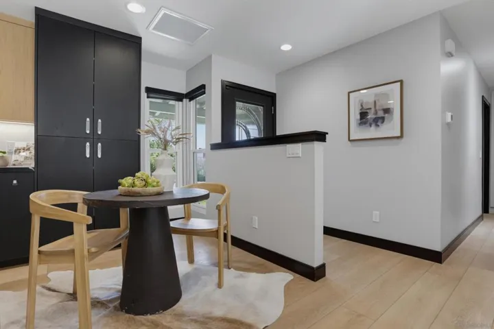 6896 Turnbridge, San Diego, California 92119