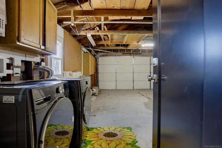 6896 Turnbridge, San Diego, California 92119