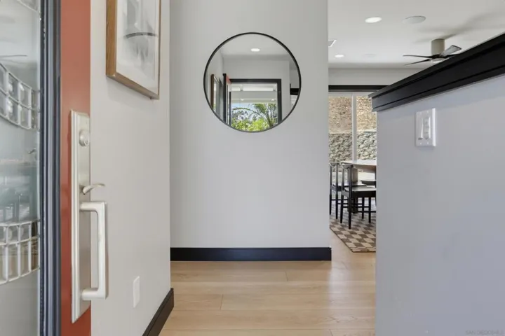 6896 Turnbridge, San Diego, California 92119