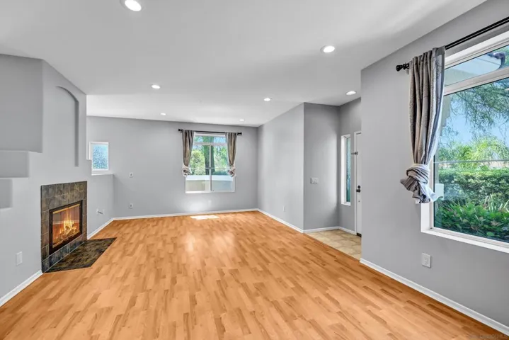 9325 Babauta Rd 8, San Diego, California 92129