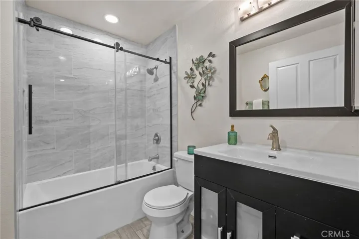 19350 Sherman Way 201, Reseda, California 91335