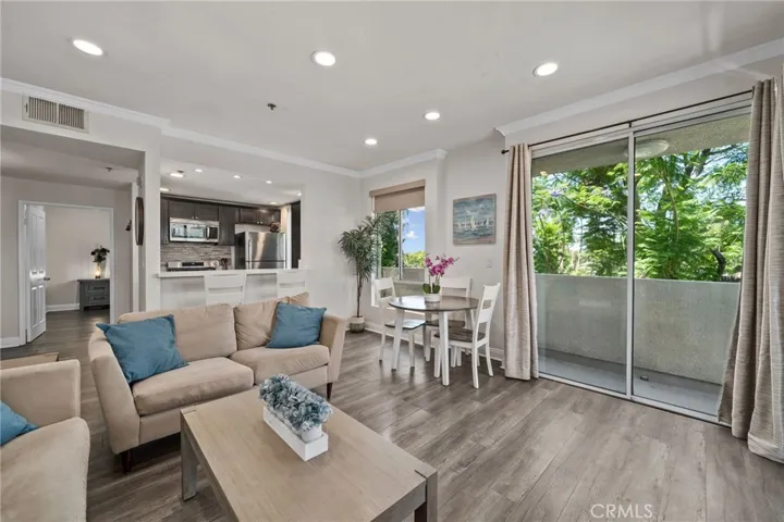 19350 Sherman Way 201, Reseda, California 91335
