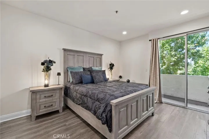 19350 Sherman Way 201, Reseda, California 91335