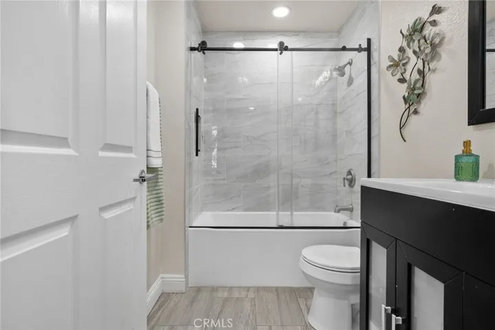 19350 Sherman Way 201, Reseda, California 91335