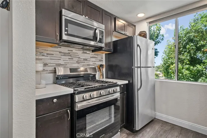 19350 Sherman Way 201, Reseda, California 91335