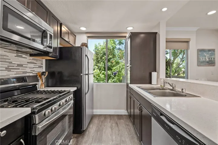 19350 Sherman Way 201, Reseda, California 91335