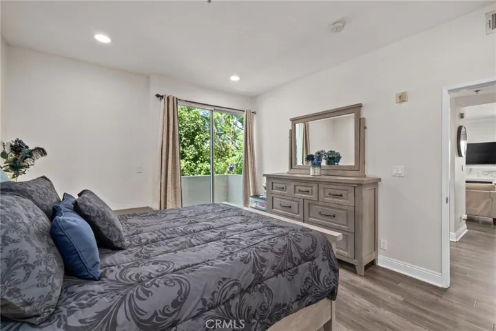 19350 Sherman Way 201, Reseda, California 91335