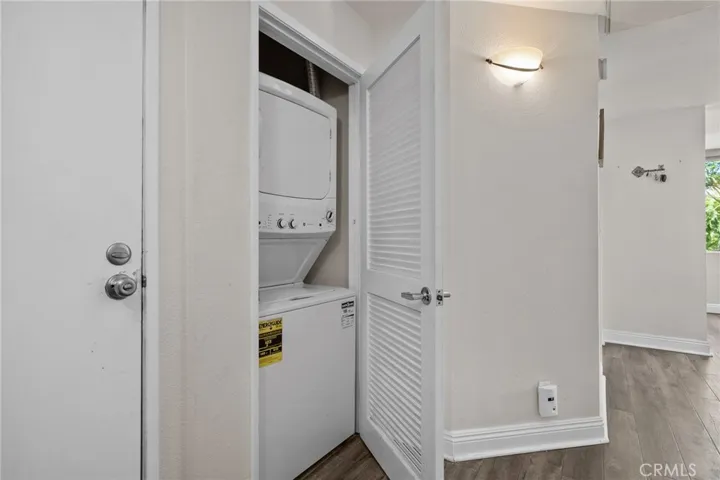 19350 Sherman Way 201, Reseda, California 91335