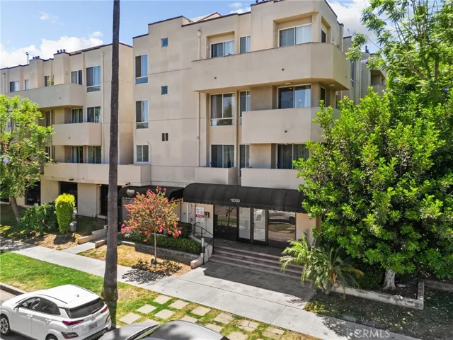 19350 Sherman Way 201, Reseda, California 91335