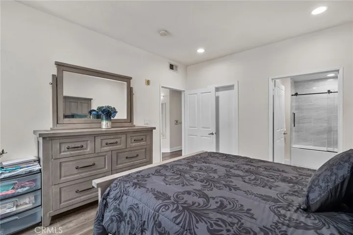 19350 Sherman Way 201, Reseda, California 91335