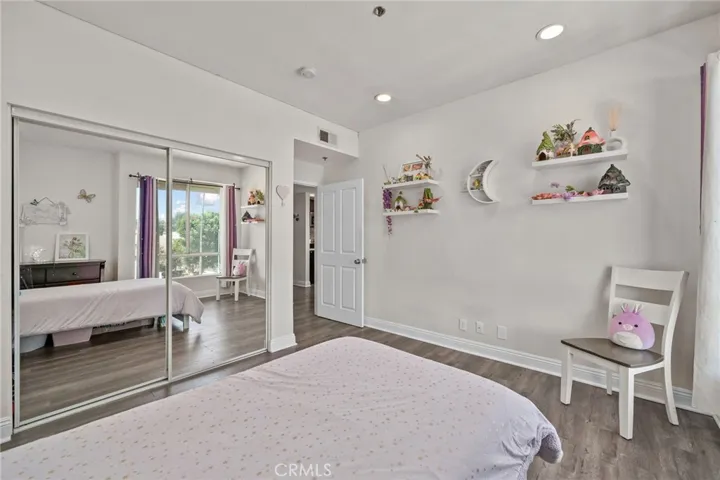 19350 Sherman Way 201, Reseda, California 91335