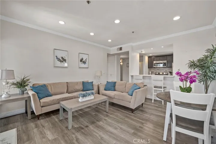 19350 Sherman Way 201, Reseda, California 91335