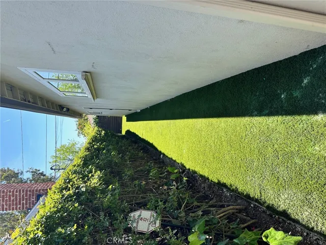 11336 Montana, Los Angeles, California 90049