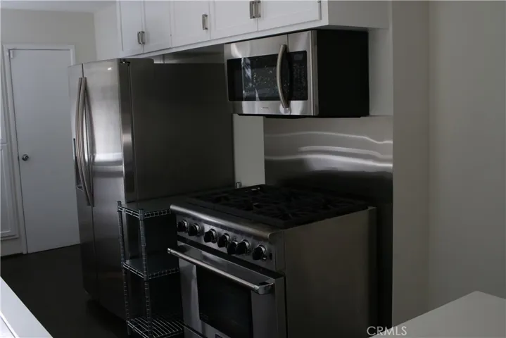 11336 Montana, Los Angeles, California 90049