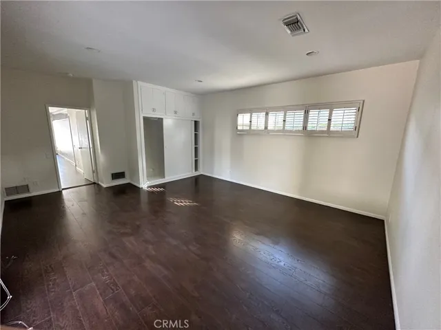 11336 Montana, Los Angeles, California 90049