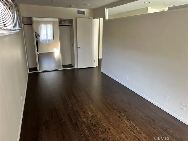 11336 Montana, Los Angeles, California 90049