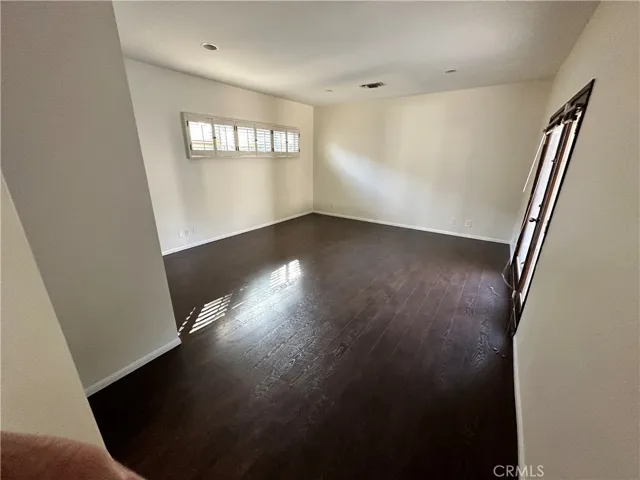 11336 Montana, Los Angeles, California 90049