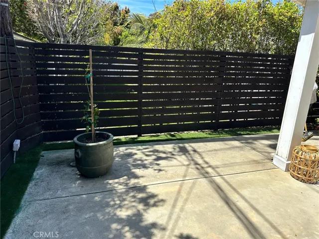 11336 Montana, Los Angeles, California 90049