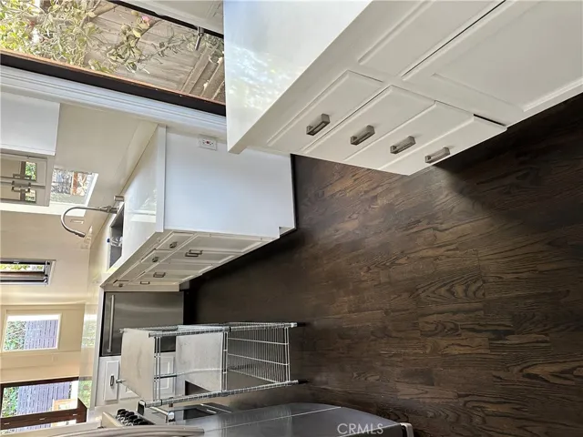 11336 Montana, Los Angeles, California 90049
