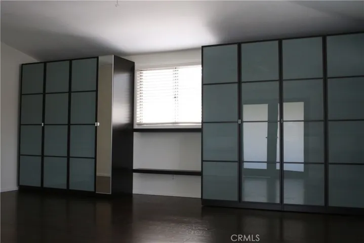 11336 Montana, Los Angeles, California 90049