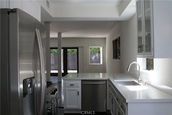 11336 Montana, Los Angeles, California 90049