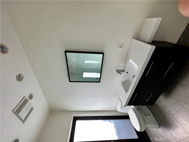 11336 Montana, Los Angeles, California 90049