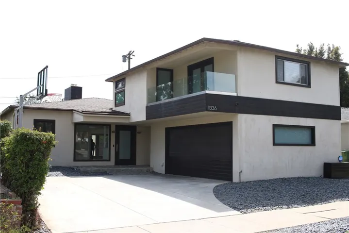 11336 Montana, Los Angeles, California 90049
