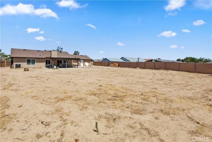 11471 Hollyvale, Victorville, California 92392