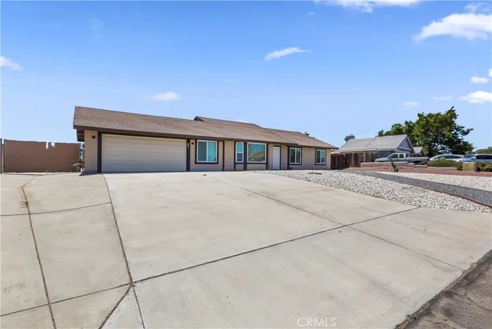 11471 Hollyvale, Victorville, California 92392