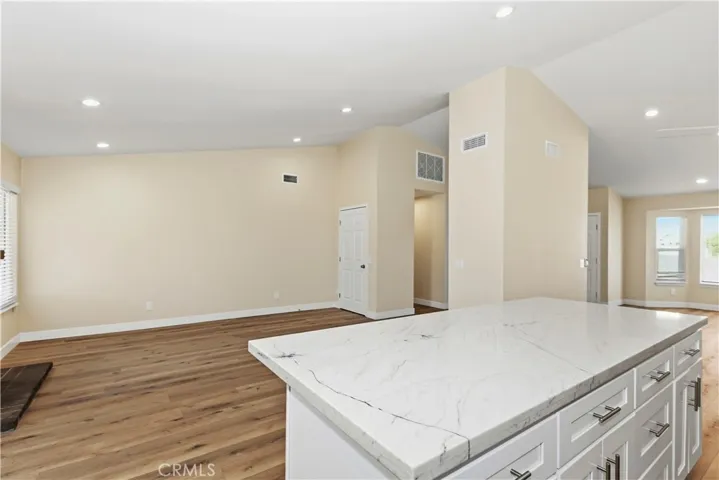 11471 Hollyvale, Victorville, California 92392