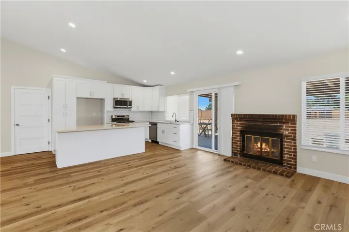 11471 Hollyvale, Victorville, California 92392