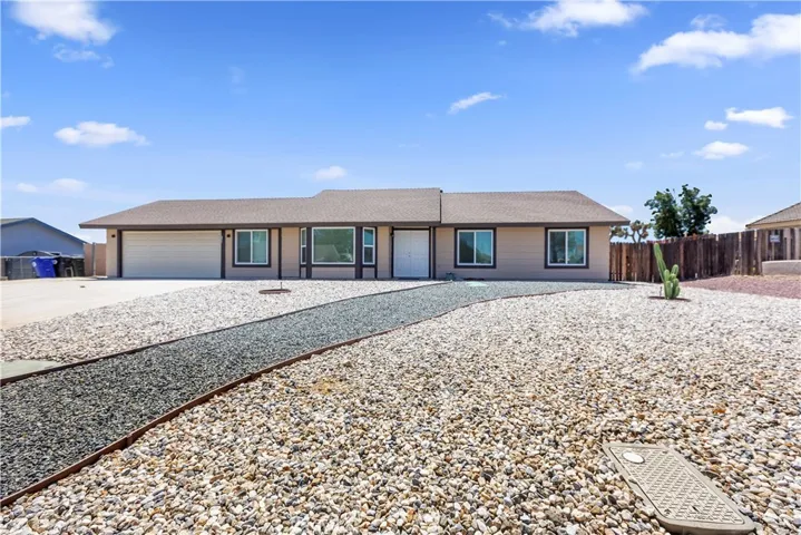 11471 Hollyvale, Victorville, California 92392