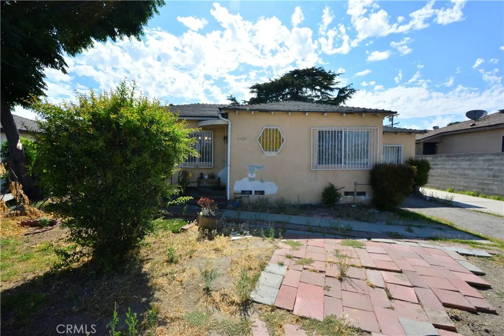 Another view of the front of home.
