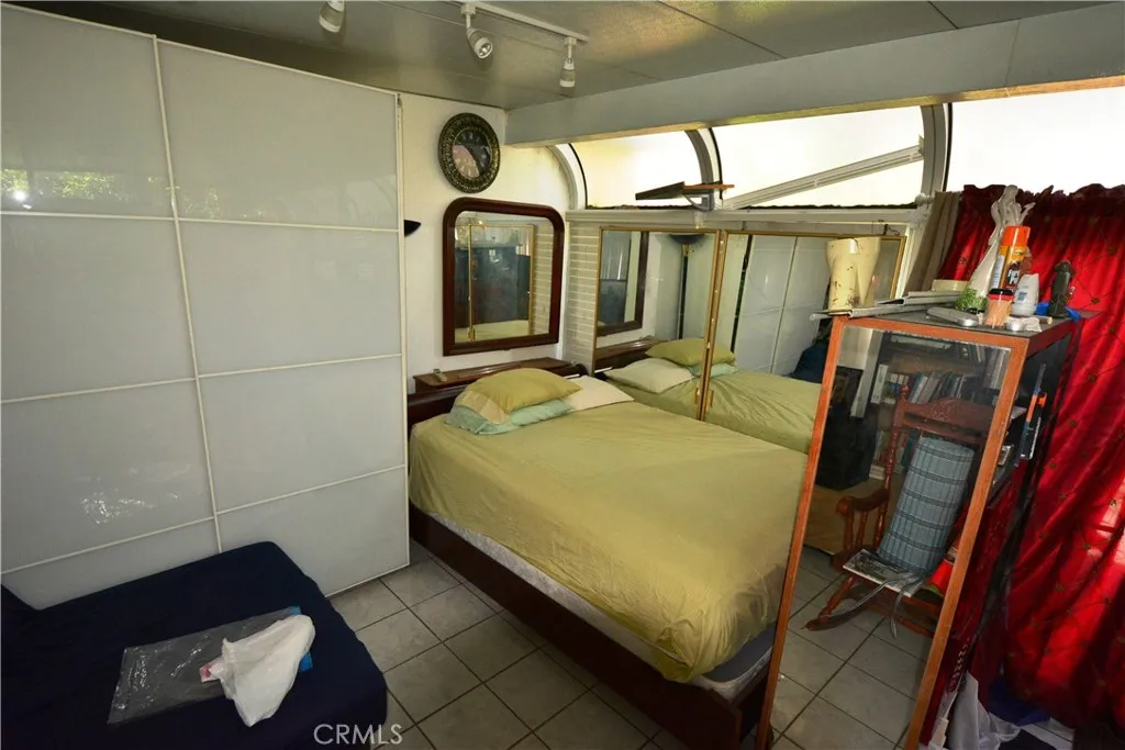 Current owner can accommodate overnight guests in this space.