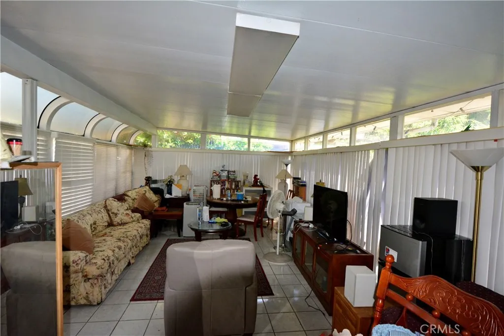 Another view of gorgeous Solarium