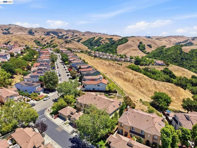 22024 E Lyndon Loop, Castro Valley, California 94552