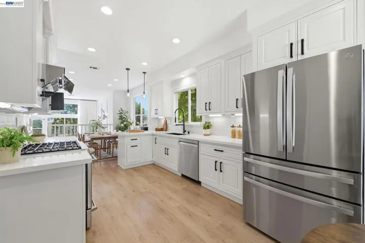 22024 E Lyndon Loop, Castro Valley, California 94552