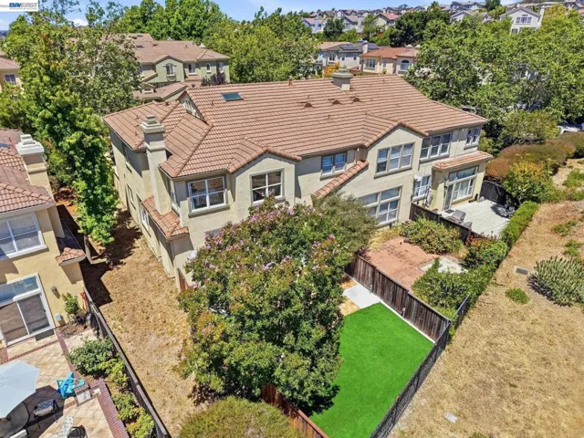22024 E Lyndon Loop, Castro Valley, California 94552