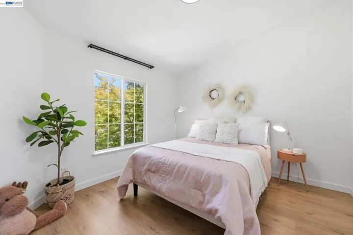 22024 E Lyndon Loop, Castro Valley, California 94552